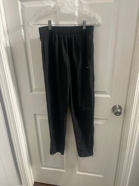 BCG Boys Pants With Drawstring Elastic Waist And Ankle Zippers Size L(14-16) Bla